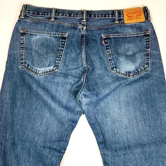 Levi's 505 Regular Fit Mens Denim Jeans 40x32 Straight Leg Classic Zip Fly Blue - Picture 10 of 16